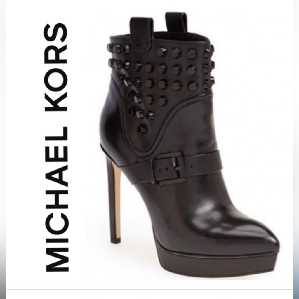 Michael Kors Bryn Bootie. Black. 8.5. Great Condition. Comfortable, Very Cute.